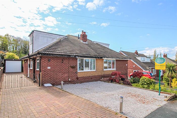 2 Bedroom Semi-Detached Bungalow For Sale In First Avenue, Horbury, Wakefield, WF4