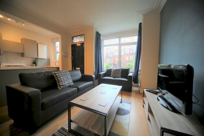 4 Bedroom Terraced House To Rent In St Anns Avenue, Burley, Leeds, LS4