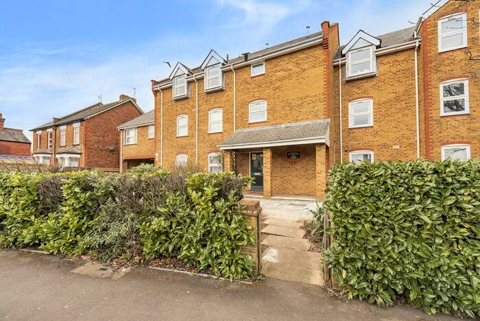 1 Bedroom Flat To Rent In College Road, Harrow, HA3