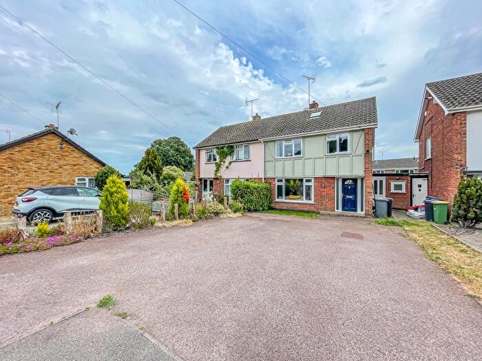 3 Bedroom Semi-Detached House To Rent In Appleyard Avenue, Hockley, SS5