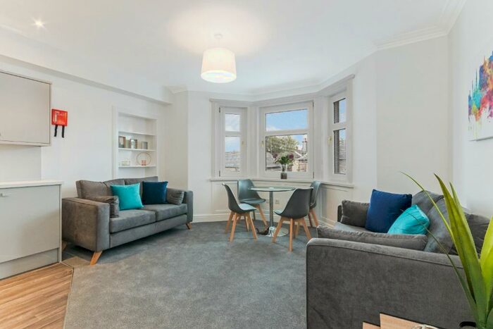3 Bedroom Flat To Rent In West Savile Terrace, Newington, Edinburgh, EH9