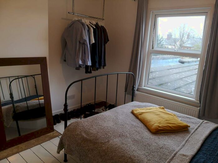 2 Bedroom House To Rent In Haycroft Road, Stevenage, SG1