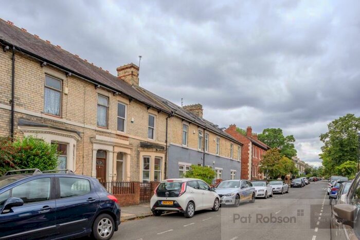 5 Bedroom Property To Rent In Holly Avenue, NE2