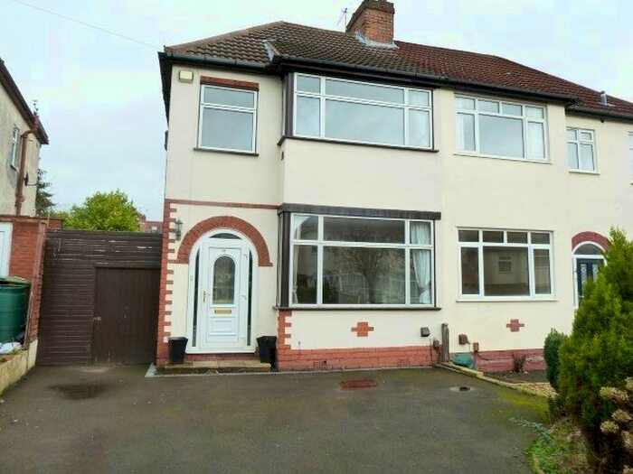 3 Bedroom Semi-Detached House To Rent In Lynton Avenue, Tettenhall, Wolverhampton, WV6