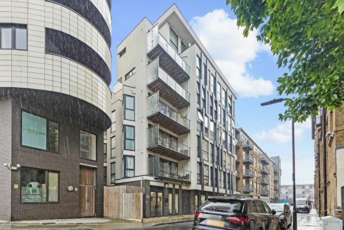 2 Bedroom Flat To Rent In Tyssen Street, Hackney, E8