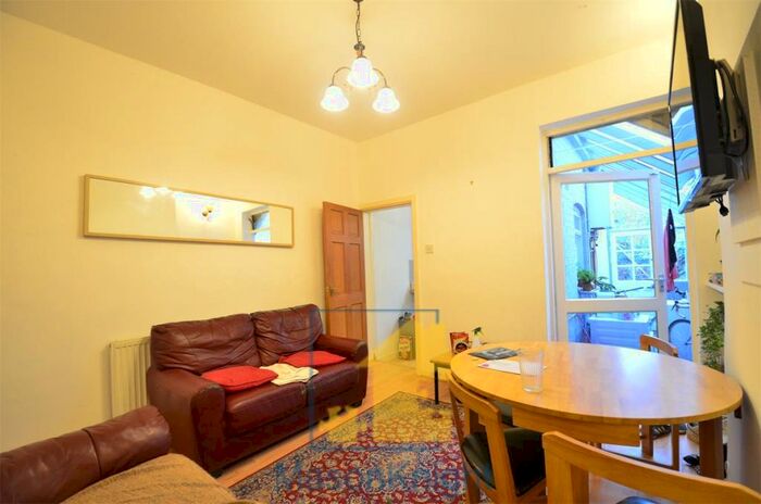 4 Bedroom Terraced House To Rent In Selly Oak, Birmingham, B29