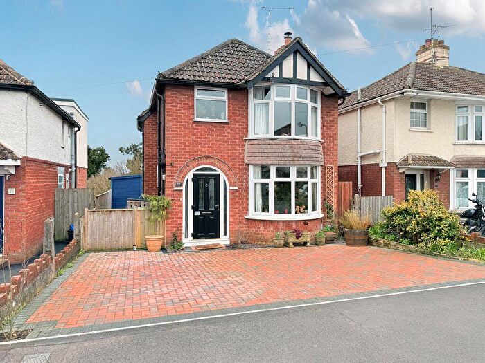 3 Bedroom Detached House For Sale In Windsor Crescent, Frome, BA11