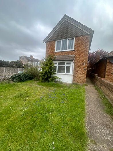 2 Bedroom Flat To Rent In Cherry Tree Lane, Rainham, RM13