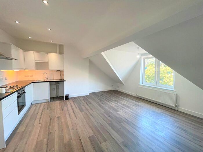 1 Bedroom Flat To Rent In North Street - Southville, BS3