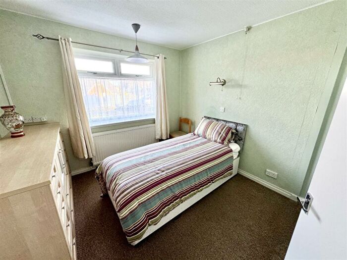 2 Bedroom Detached Bungalow For Sale In The Avenue, Sutton-In-Ashfield, NG17