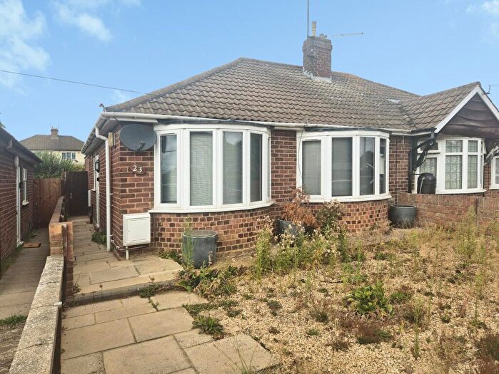 2 Bedroom Semi-Detached Bungalow To Rent In Crawford Avenue, Kingsthorpe, Northampton, NN5