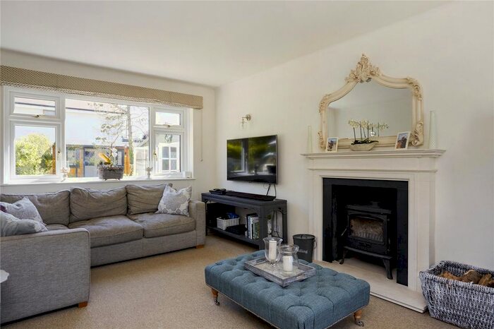 4 Bedroom Detached House For Sale In Portley Lane, Caterham, CR3