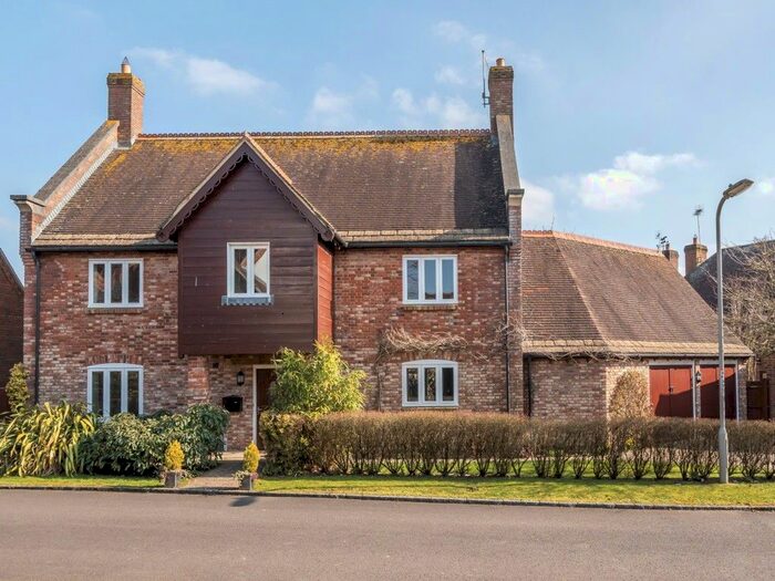 5 Bedroom Detached House For Sale In Manor Farm Close, Pimperne, Blandford Forum, DT11