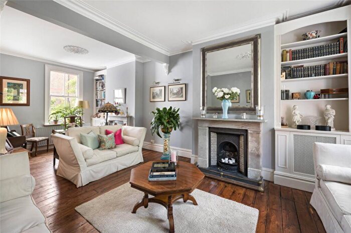 4 Bedroom End Of Terrace House For Sale In Warriner Gardens, London, SW11