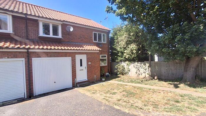2 Bedroom Flat For Sale In Church View, Ollerton, NG22