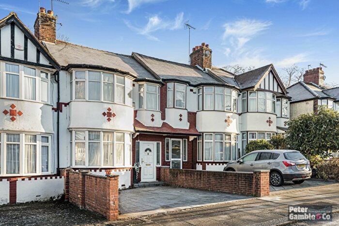 3 Bedroom Property For Sale In Cleveley Crescent, London, W5