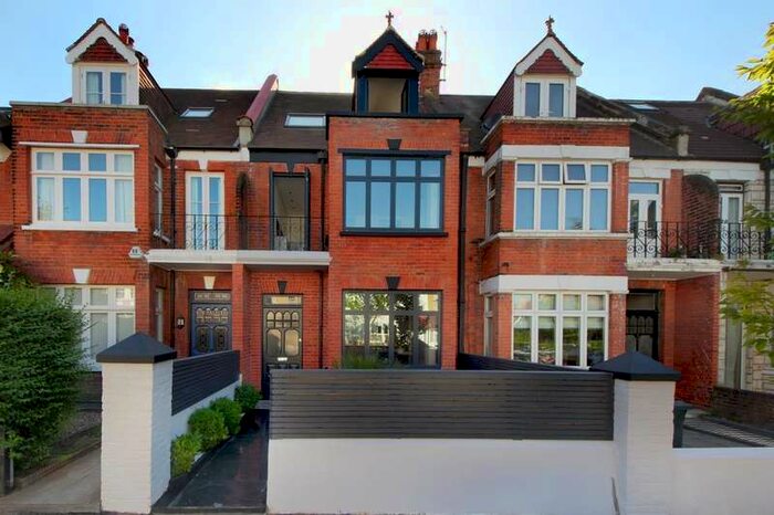 1 Bedroom Flat To Rent In Curzon Road, W5