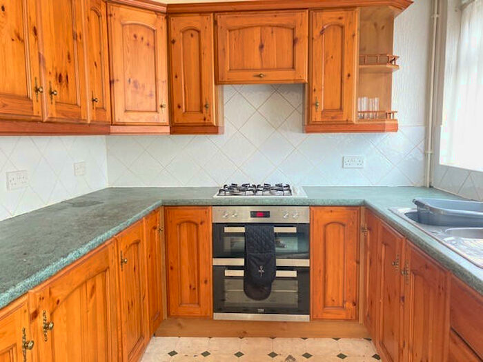 2 Bedroom End Of Terrace House To Rent In Garden Street, Hyde, SK14