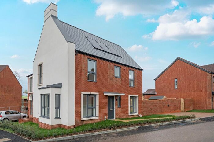 3 Bedroom Semi-Detached House To Rent In Oakwood Park, Wimborne Minster, Dorest, BH21