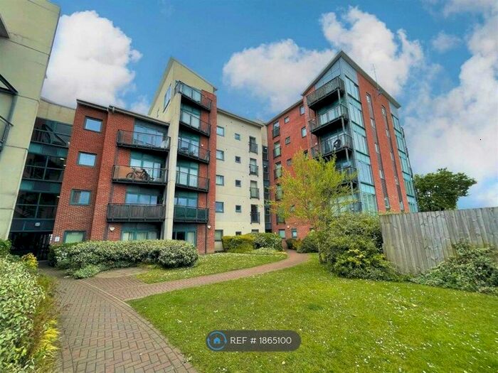 2 Bedroom Flat To Rent In Pocklington Drive, Manchester, M23