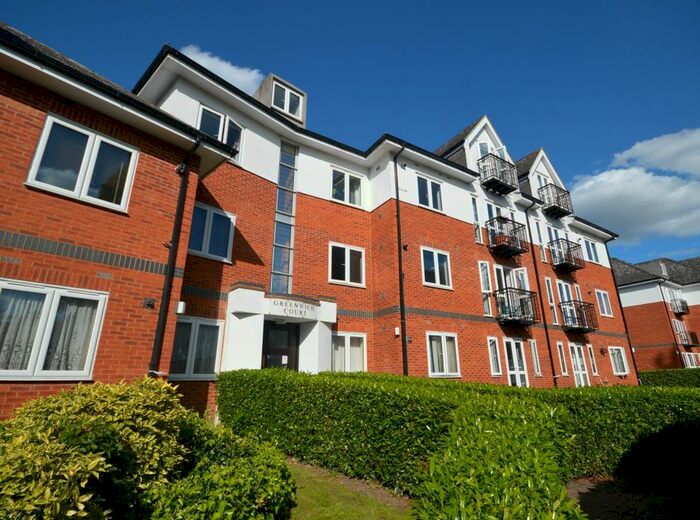 1 Bedroom Flat To Rent In Park View Close, St Albans, AL1