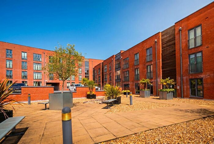 2 Bedroom Flat For Sale In Cornwood House, Rumbush Lane, Dickens Heath, B90