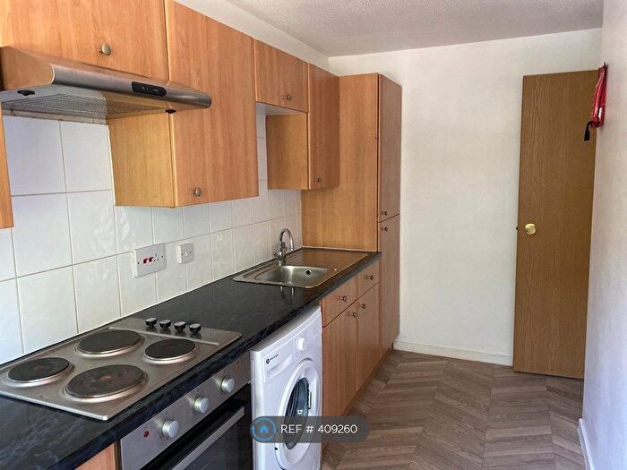 1 Bedroom Maisonette To Rent In Turner Close, Houghton Regis, Dunstable, LU5