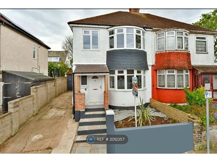 3 Bedroom Semi-Detached House To Rent In St. Andrews Road, Gillingham, ME7