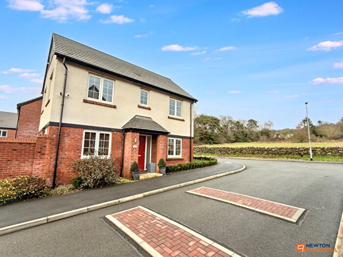 3 Bedroom Detached House For Sale In Celadon Drive, Coalville, LE67