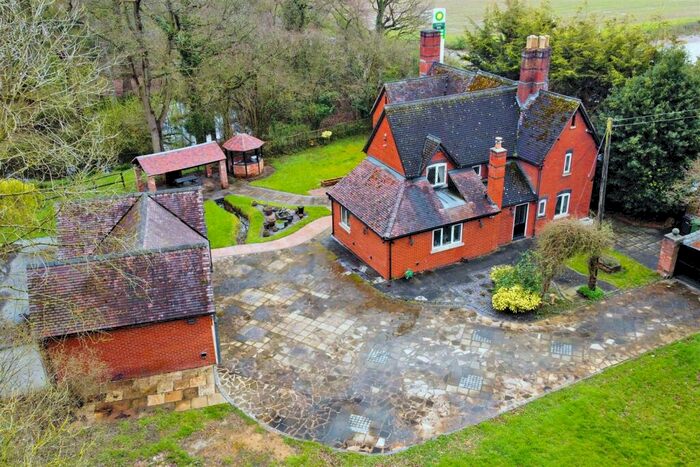 4 Bedroom Detached House For Sale In Detached Woodland Home | Churcham, GL2