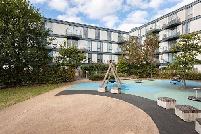 1 Bedroom Flat To Rent In Jacks Farm Way, London, E4