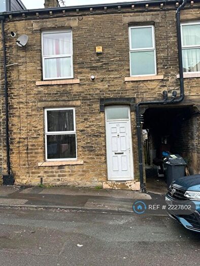 1 Bedroom Terraced House To Rent In Haycliffe Road, Bradford, BD5