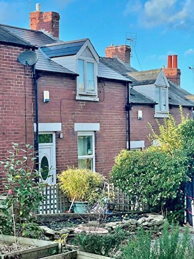 3 Bedroom Private Hall To Rent In Mayorswell Street. Durham, DH1