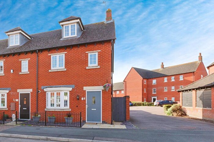 3 Bedroom Semi-Detached House For Sale In Greetham Way, Syston, Leicester, Leicestershire, LE7