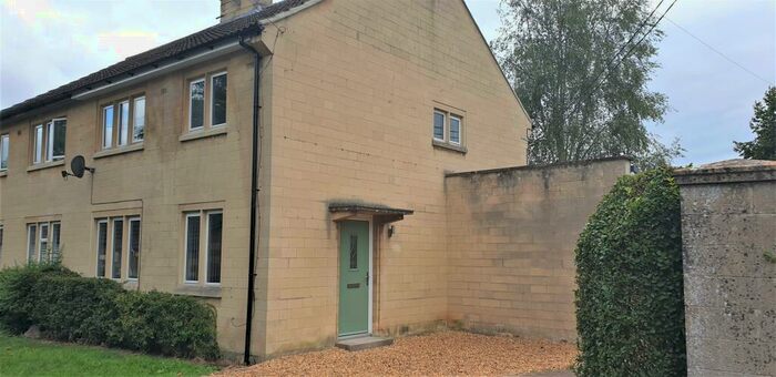 3 Bedroom Semi-Detached House To Rent In Parkfields, Chippenham, SN15