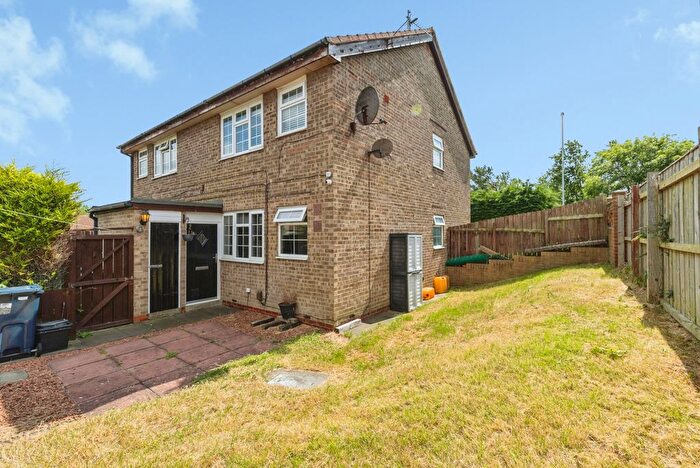 1 Bedroom Flat For Sale In Slaley Close, Gateshead, Tyne And Wear, NE10