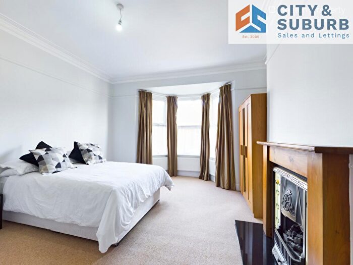 2 Bedroom Flat To Rent In King John Terrace, Heaton, Newcastle Upon Tyne, NE6