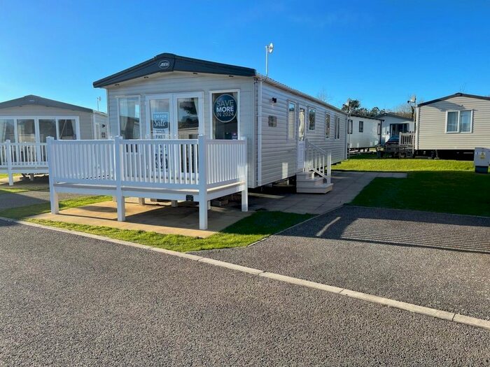 2 Bedroom Park Home For Sale In Par, PL24