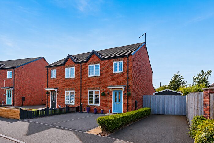 3 Bedroom Semi-Detached House For Sale In Blenheim Way, Castleford, West Yorkshire, WF10