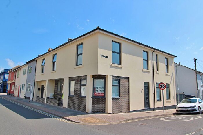 3 Bedroom End Of Terrace House For Sale In Highland Road, Southsea, PO4