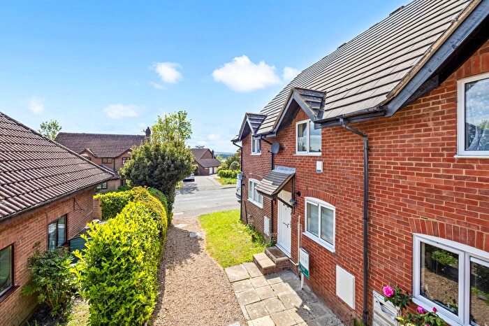 2 Bedroom Terraced House For Sale In Pipers Field, Ridgewood, TN22
