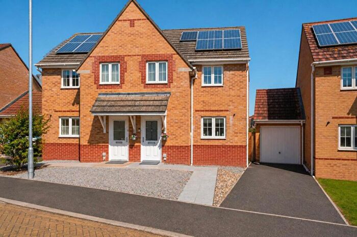 3 Bedroom Semi-Detached House For Sale In Saxon Shore Road, Portsmouth, PO6