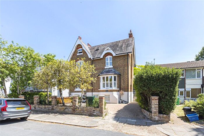 7 Bedroom Detached House To Rent In Gloucester Road, Teddington, TW11