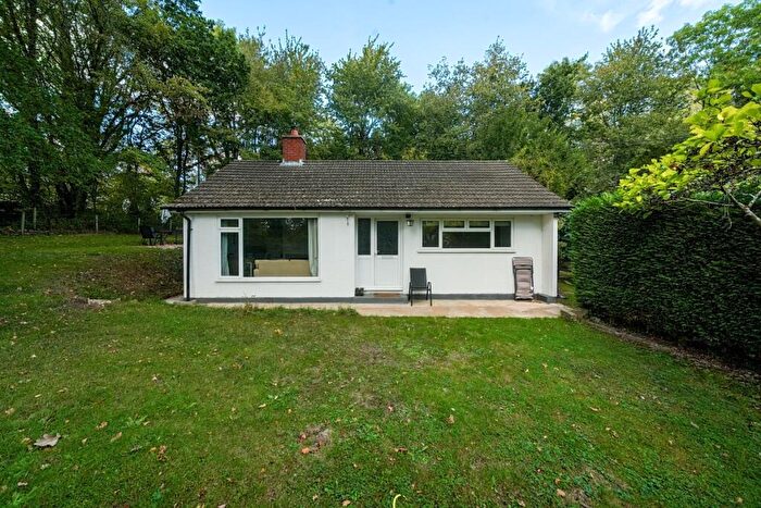 2 Bedroom Bungalow To Rent In Brocks Green Ecchinswell, RG20