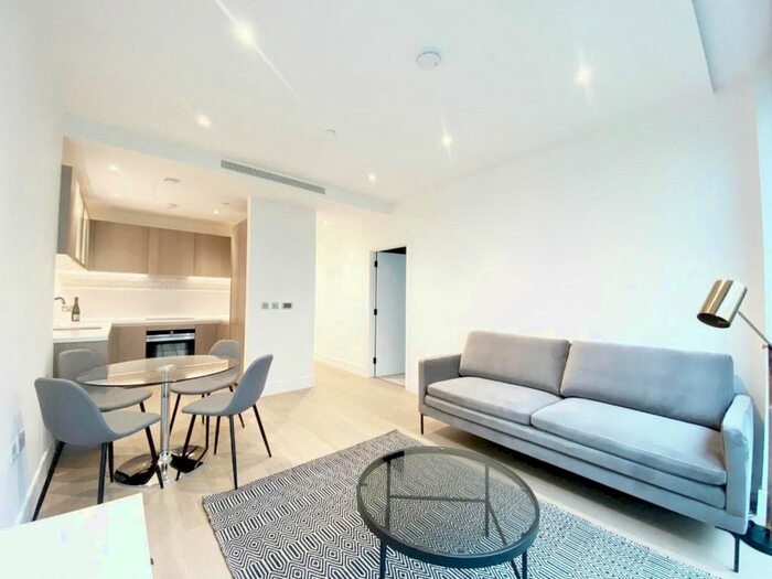 1 Bedroom Flat To Rent In Chartwell House, Palmer Road, SW11