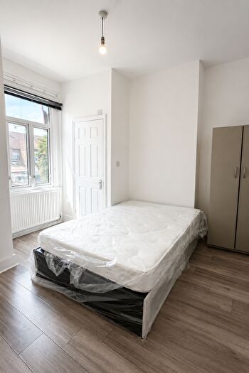 Studio To Rent In Caithness Road, Mitcham, CR4