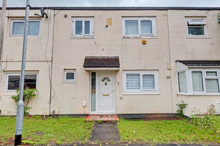 3 Bedroom Terraced House For Sale In Oldwyk, Basildon, Essex, SS16