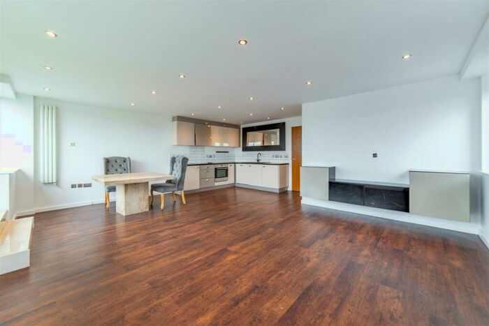 2 Bedroom Penthouse To Rent In City Quadrant, City Centre, NE1