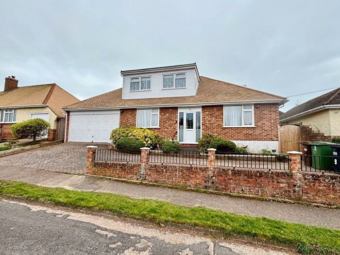 6 Bedroom Detached Bungalow For Sale In Third Avenue, Bexhill On Sea, TN40