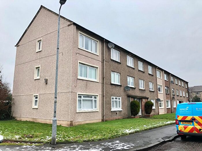 3 Bedroom Flat To Rent In Millburn Avenue, Renfrew, Renfrewshire, PA4